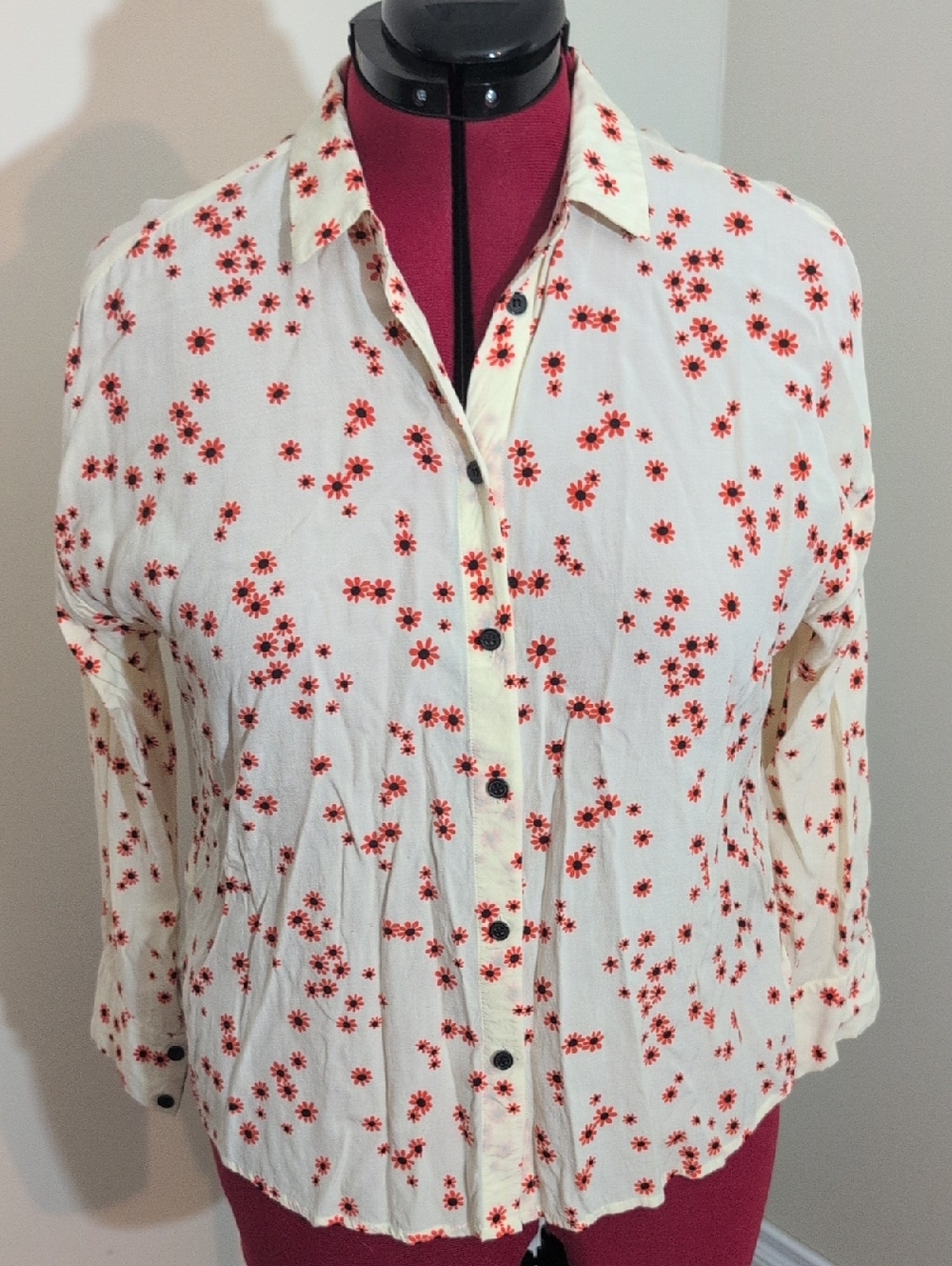 Bimba Y Lola | Women’s Floral Button-Up Shirt - Cream with Red Flower Print